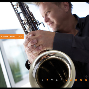 双飞女友和闺密密桃AV
